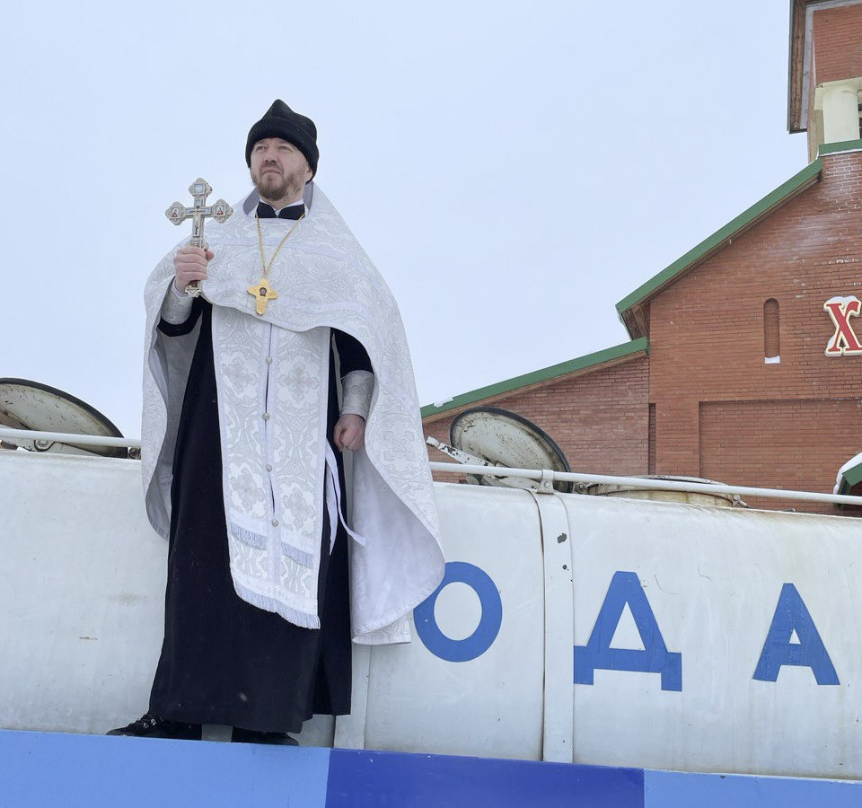 На Крещение НКС бесплатно предоставляет питьевую воду для водовозных машин  Нижневартовские Коммунальные Системы